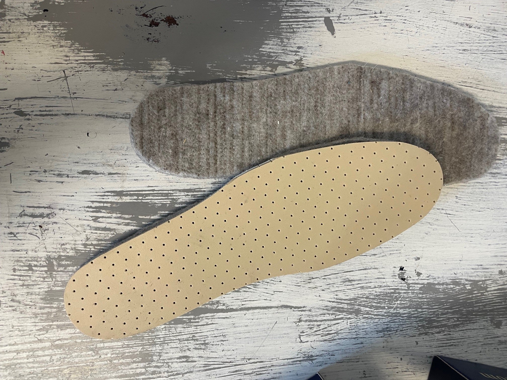 Wool Shoe Inserts with 4oz Anointing Oil