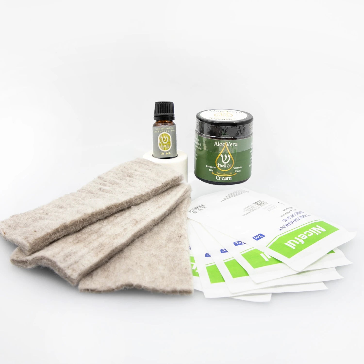 Tholi small skin kit with essential oil and skin care product